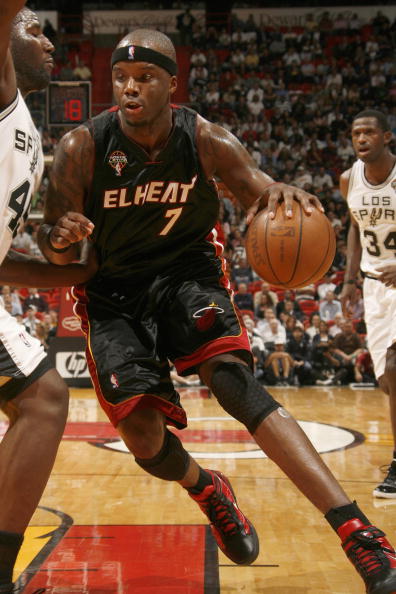 开云官方版网站登录入口-Karsa连续二十场比赛得分超过刷新纪录，热火不断突破！-开云官方版网站登录入口